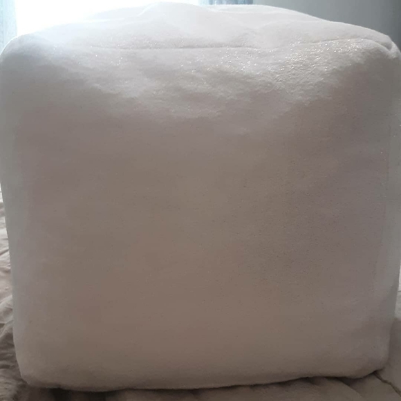 Ottomans - Picture 2 of 8